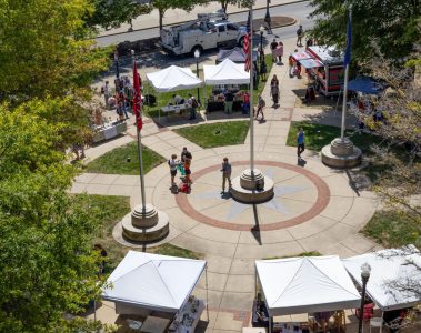 Vendors surround Centennial Plaza for Market on the Avenue on Wednesday, Aug. 27. (Photo by Maddie Green)